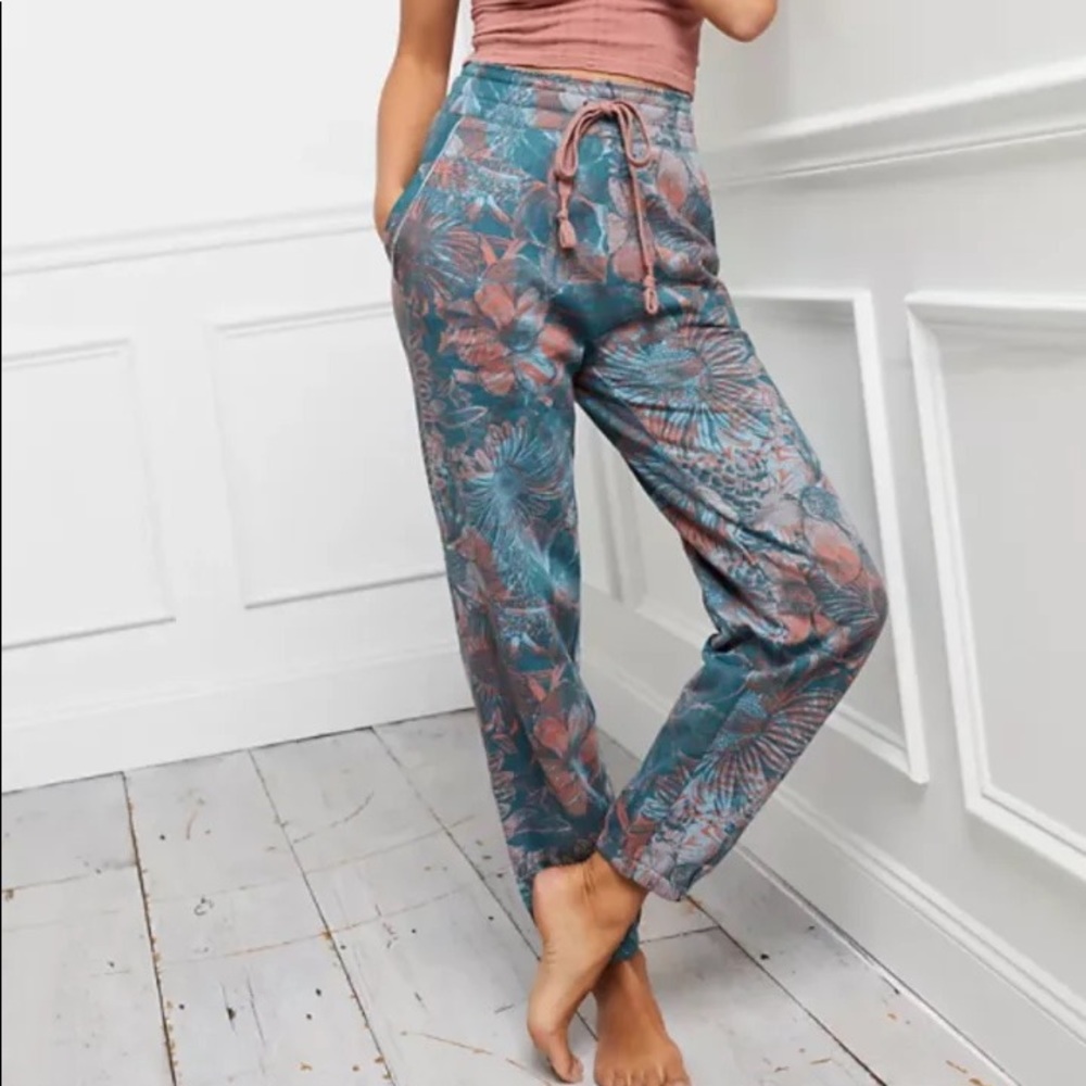Anthropologie Camilla Knit Joggers